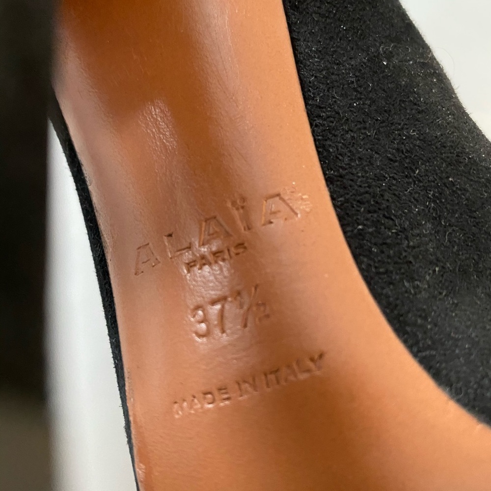 Azzedine Alaia Knee High Black Suede Boots - Picture 5 of 7